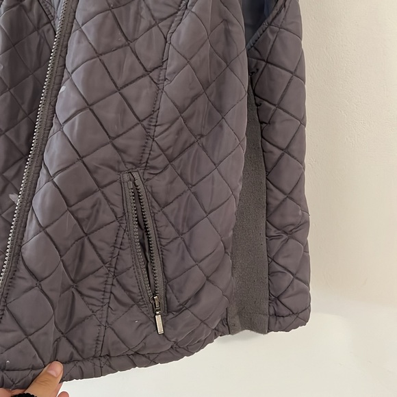 Laura Scott Grey Vest - Picture 2 of 4